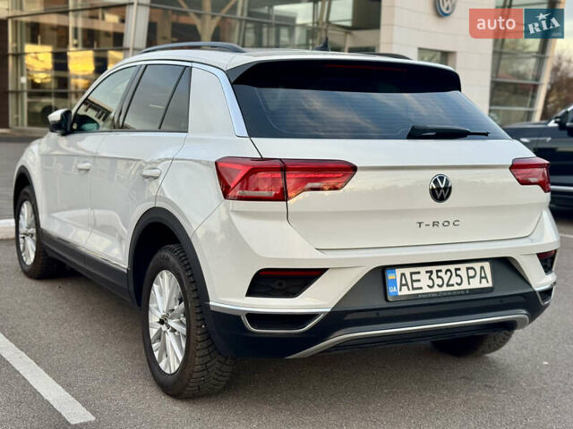 Белый Фольксваген Ти-Рок, объемом двигателя 1.5 л и пробегом 65 тыс. км за 23500 $, фото 19 на Automoto.ua