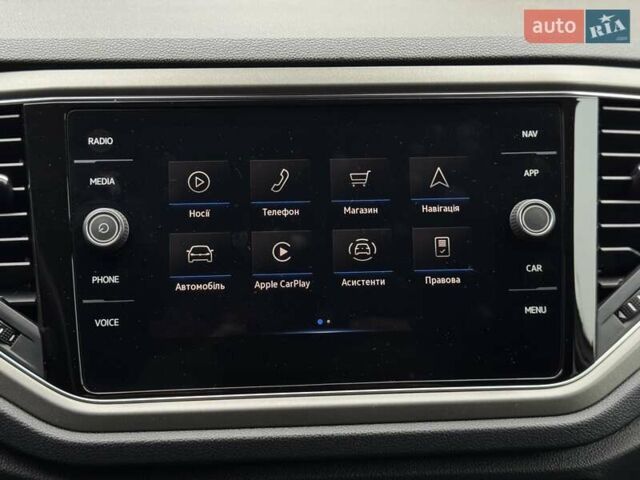 Білий Фольксваген Ті-Рок, об'ємом двигуна 1.5 л та пробігом 65 тис. км за 22999 $, фото 2 на Automoto.ua