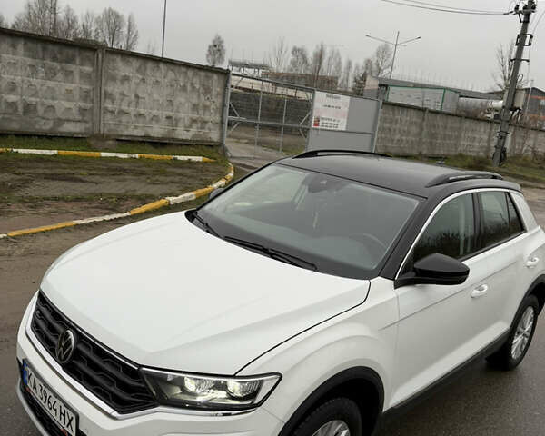 Білий Фольксваген Ті-Рок, об'ємом двигуна 1.5 л та пробігом 62 тис. км за 18900 $, фото 1 на Automoto.ua