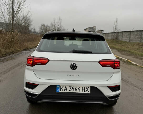 Білий Фольксваген Ті-Рок, об'ємом двигуна 1.5 л та пробігом 62 тис. км за 18900 $, фото 4 на Automoto.ua