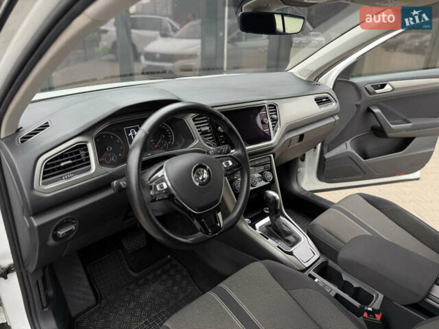 Белый Фольксваген Ти-Рок, объемом двигателя 1.5 л и пробегом 62 тыс. км за 19999 $, фото 8 на Automoto.ua