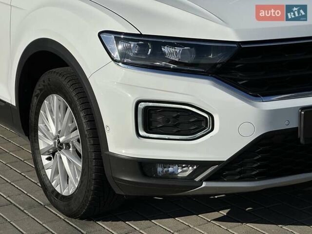 Білий Фольксваген Ті-Рок, об'ємом двигуна 1.5 л та пробігом 52 тис. км за 21900 $, фото 3 на Automoto.ua