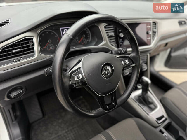 Белый Фольксваген Ти-Рок, объемом двигателя 1.5 л и пробегом 62 тыс. км за 19999 $, фото 9 на Automoto.ua