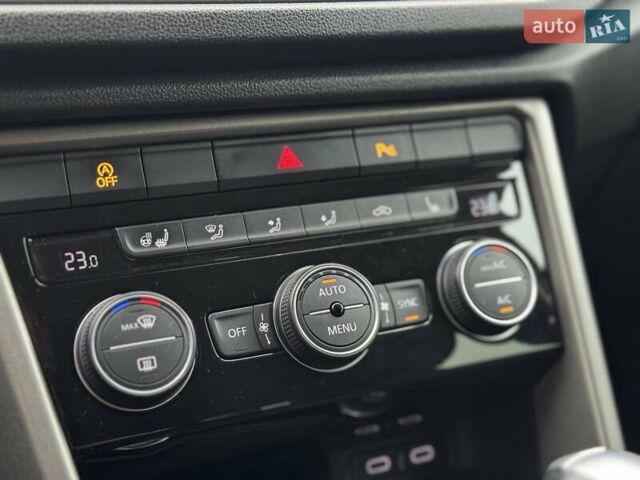 Білий Фольксваген Ті-Рок, об'ємом двигуна 1.5 л та пробігом 65 тис. км за 22999 $, фото 9 на Automoto.ua