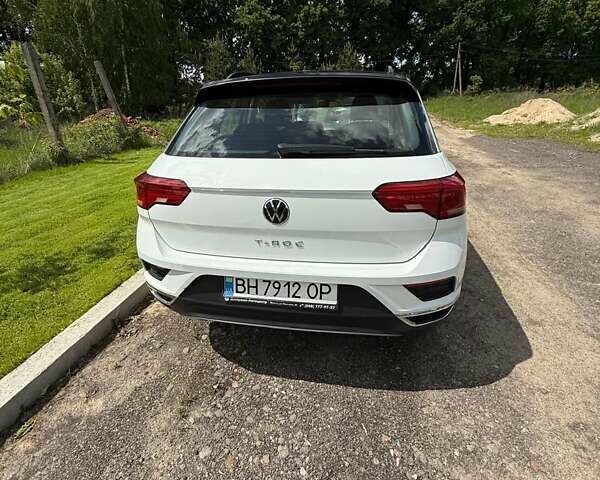 Белый Фольксваген Ти-Рок, объемом двигателя 1.5 л и пробегом 22 тыс. км за 25600 $, фото 9 на Automoto.ua