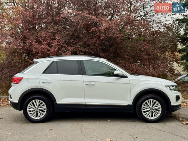 Білий Фольксваген Ті-Рок, об'ємом двигуна 1.5 л та пробігом 65 тис. км за 22999 $, фото 33 на Automoto.ua
