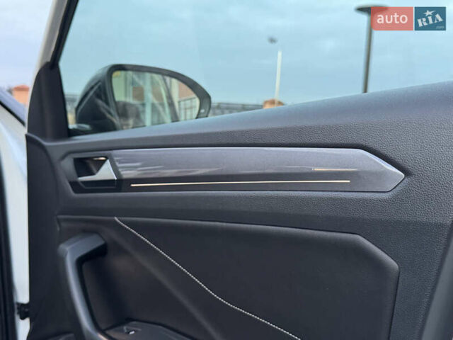 Білий Фольксваген Ті-Рок, об'ємом двигуна 1.5 л та пробігом 55 тис. км за 22799 $, фото 113 на Automoto.ua