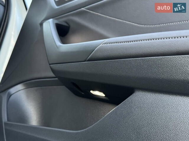 Білий Фольксваген Ті-Рок, об'ємом двигуна 1.5 л та пробігом 55 тис. км за 22799 $, фото 116 на Automoto.ua