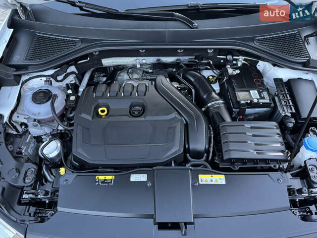 Білий Фольксваген Ті-Рок, об'ємом двигуна 1.5 л та пробігом 55 тис. км за 22799 $, фото 141 на Automoto.ua