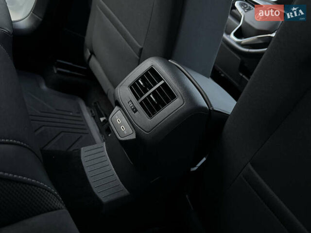 Білий Фольксваген Ті-Рок, об'ємом двигуна 1.5 л та пробігом 55 тис. км за 22799 $, фото 137 на Automoto.ua