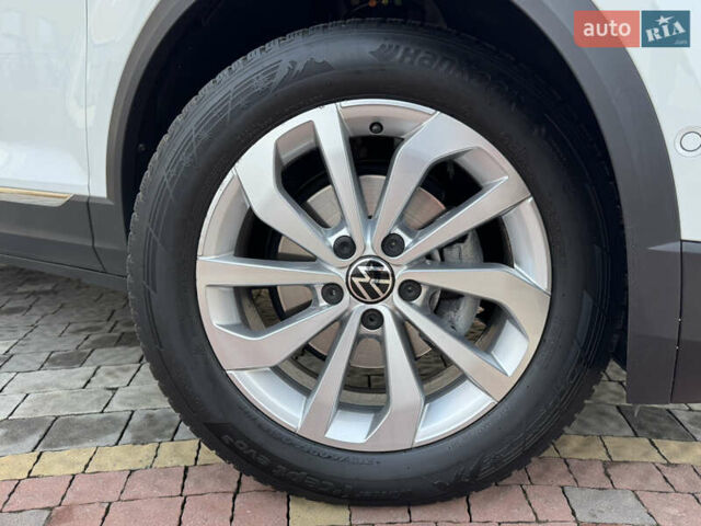 Білий Фольксваген Ті-Рок, об'ємом двигуна 1.5 л та пробігом 55 тис. км за 22799 $, фото 41 на Automoto.ua