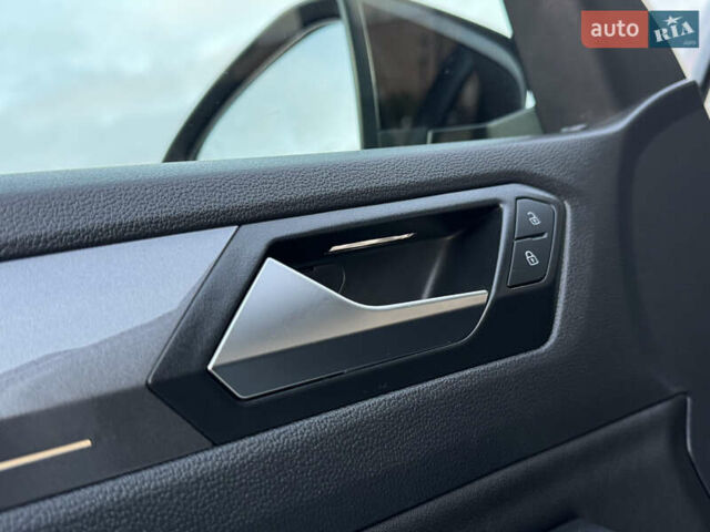 Білий Фольксваген Ті-Рок, об'ємом двигуна 1.5 л та пробігом 55 тис. км за 22799 $, фото 88 на Automoto.ua