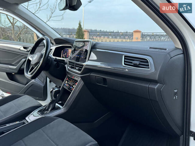 Білий Фольксваген Ті-Рок, об'ємом двигуна 1.5 л та пробігом 55 тис. км за 22799 $, фото 120 на Automoto.ua