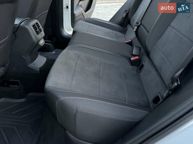 Білий Фольксваген Ті-Рок, об'ємом двигуна 1.5 л та пробігом 55 тис. км за 22799 $, фото 128 на Automoto.ua