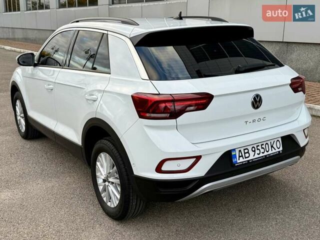 Білий Фольксваген Ті-Рок, об'ємом двигуна 1.4 л та пробігом 5 тис. км за 27800 $, фото 5 на Automoto.ua