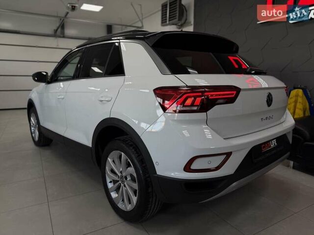 Фольксваген Ти-Рок 2024 в Тернополе на Automoto.ua Белый Фольксваген Ти-Рок, объемом двигателя 1.4 л и пробегом 5 тыс. км за 28300 $, фото 22 на Automoto.ua