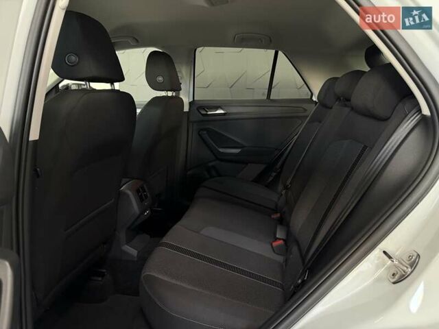 Фольксваген Ти-Рок 2024 в Тернополе на Automoto.ua Белый Фольксваген Ти-Рок, объемом двигателя 1.4 л и пробегом 5 тыс. км за 28300 $, фото 39 на Automoto.ua