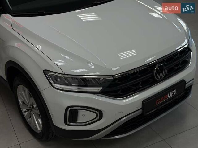 Фольксваген Ти-Рок 2024 в Тернополе на Automoto.ua Белый Фольксваген Ти-Рок, объемом двигателя 1.4 л и пробегом 5 тыс. км за 28300 $, фото 10 на Automoto.ua