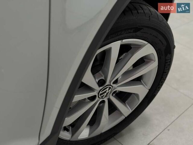 Фольксваген Ти-Рок 2024 в Тернополе на Automoto.ua Белый Фольксваген Ти-Рок, объемом двигателя 1.4 л и пробегом 5 тыс. км за 28300 $, фото 6 на Automoto.ua