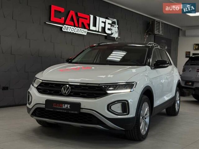 Фольксваген Ти-Рок 2024 в Тернополе на Automoto.ua Белый Фольксваген Ти-Рок, объемом двигателя 1.4 л и пробегом 5 тыс. км за 28300 $, фото 8 на Automoto.ua