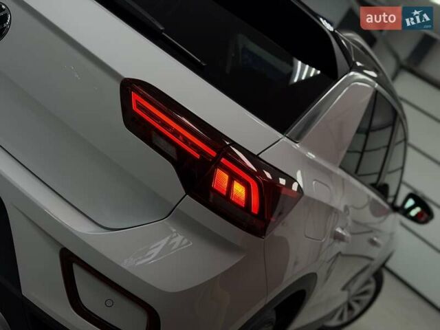 Фольксваген Ти-Рок 2024 в Тернополе на Automoto.ua Белый Фольксваген Ти-Рок, объемом двигателя 1.4 л и пробегом 5 тыс. км за 28300 $, фото 11 на Automoto.ua