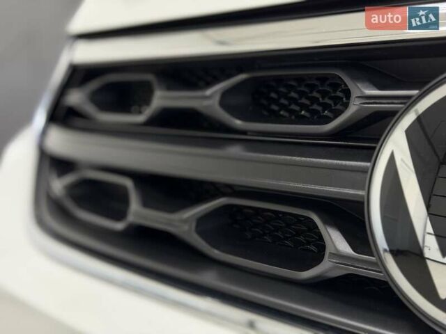 Фольксваген Ти-Рок 2024 в Тернополе на Automoto.ua Белый Фольксваген Ти-Рок, объемом двигателя 1.4 л и пробегом 5 тыс. км за 28300 $, фото 5 на Automoto.ua