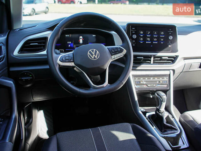 Білий Фольксваген Ті-Рок, об'ємом двигуна 1.4 л та пробігом 8 тис. км за 28687 $, фото 16 на Automoto.ua