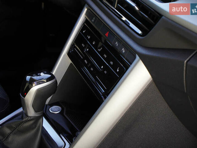 Білий Фольксваген Ті-Рок, об'ємом двигуна 1.4 л та пробігом 8 тис. км за 28687 $, фото 34 на Automoto.ua