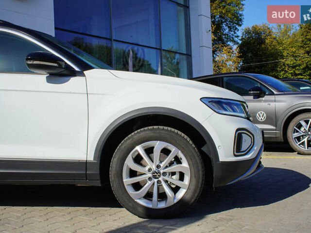 Білий Фольксваген Ті-Рок, об'ємом двигуна 1.4 л та пробігом 8 тис. км за 28687 $, фото 11 на Automoto.ua