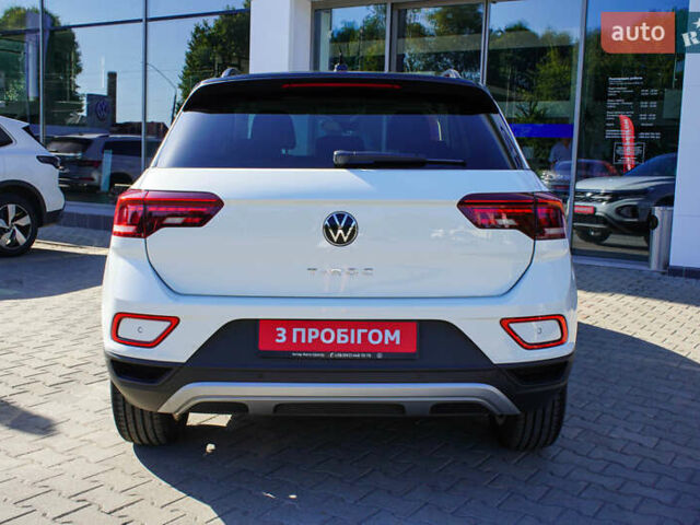 Білий Фольксваген Ті-Рок, об'ємом двигуна 1.4 л та пробігом 8 тис. км за 28687 $, фото 7 на Automoto.ua