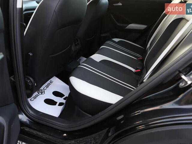 Черный Фольксваген Ти-Рок, объемом двигателя 1.97 л и пробегом 110 тыс. км за 24899 $, фото 67 на Automoto.ua