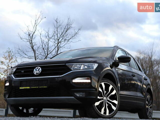 Черный Фольксваген Ти-Рок, объемом двигателя 1.97 л и пробегом 110 тыс. км за 24899 $, фото 39 на Automoto.ua