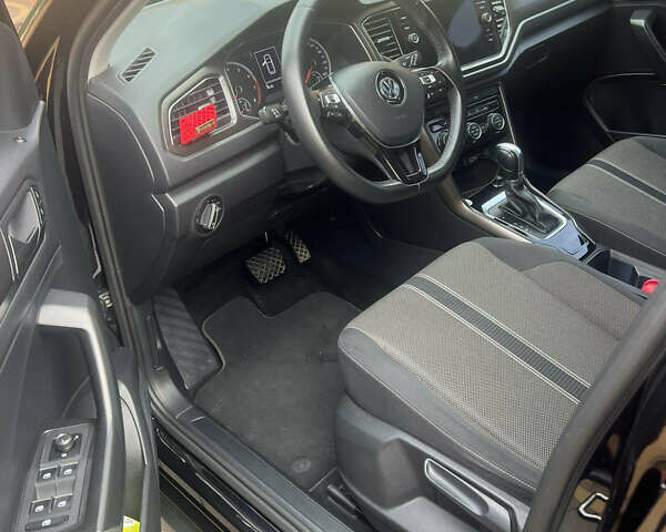 Чорний Фольксваген Ті-Рок, об'ємом двигуна 1.5 л та пробігом 70 тис. км за 20700 $, фото 3 на Automoto.ua