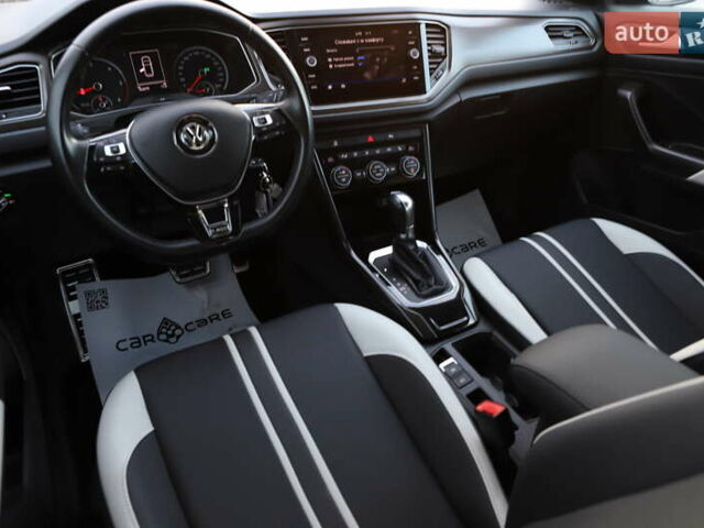 Черный Фольксваген Ти-Рок, объемом двигателя 1.97 л и пробегом 110 тыс. км за 24899 $, фото 65 на Automoto.ua