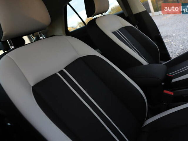 Черный Фольксваген Ти-Рок, объемом двигателя 1.97 л и пробегом 110 тыс. км за 24899 $, фото 57 на Automoto.ua