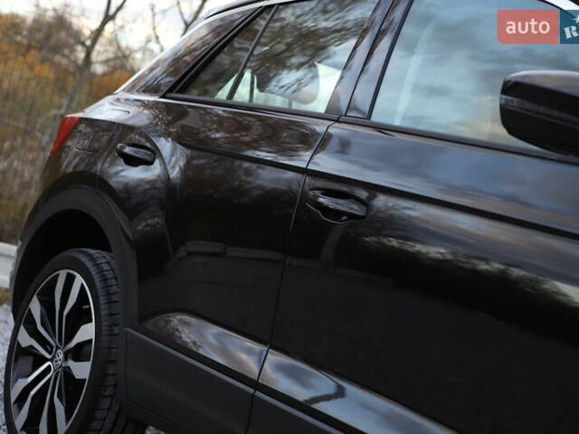 Черный Фольксваген Ти-Рок, объемом двигателя 1.97 л и пробегом 110 тыс. км за 24899 $, фото 20 на Automoto.ua