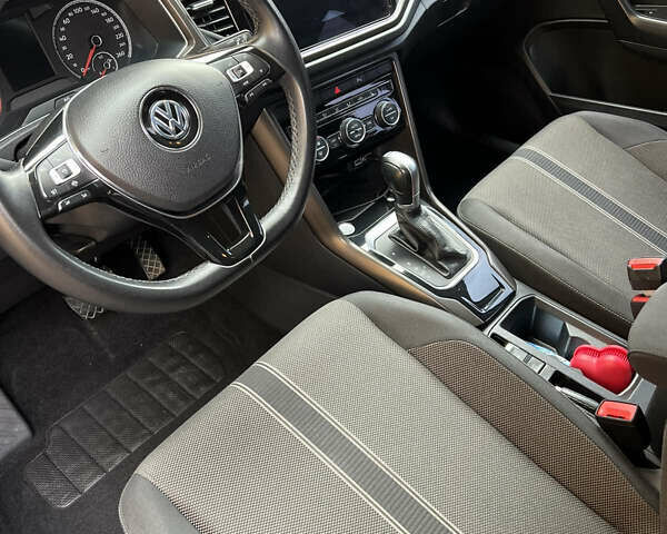 Чорний Фольксваген Ті-Рок, об'ємом двигуна 1.5 л та пробігом 70 тис. км за 20700 $, фото 4 на Automoto.ua