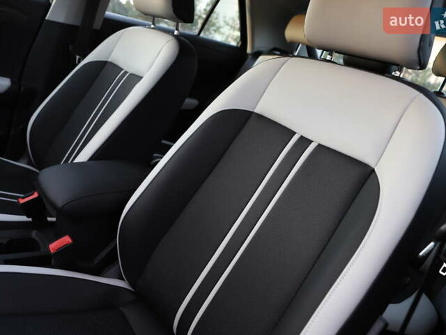 Черный Фольксваген Ти-Рок, объемом двигателя 1.97 л и пробегом 110 тыс. км за 24899 $, фото 69 на Automoto.ua