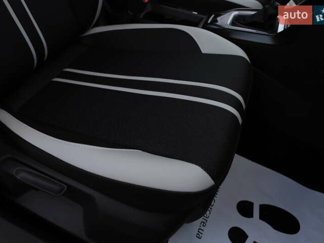 Черный Фольксваген Ти-Рок, объемом двигателя 1.97 л и пробегом 110 тыс. км за 24899 $, фото 56 на Automoto.ua