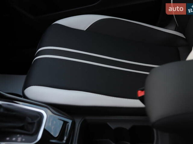 Черный Фольксваген Ти-Рок, объемом двигателя 1.97 л и пробегом 110 тыс. км за 24899 $, фото 71 на Automoto.ua