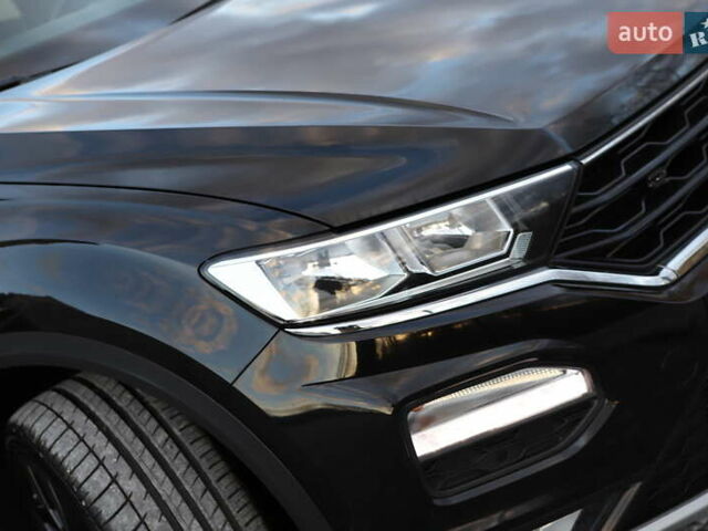 Черный Фольксваген Ти-Рок, объемом двигателя 1.97 л и пробегом 110 тыс. км за 24899 $, фото 54 на Automoto.ua