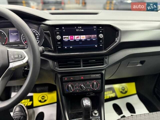 Фольксваген Ти-Рок 2020 в Черновцах на Automoto.ua Черный Фольксваген Ти-Рок, объемом двигателя 1.6 л и пробегом 200 тыс. км за 20700 $, фото 12 на Automoto.ua