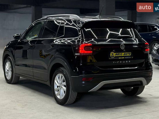 Фольксваген Ти-Рок 2020 в Черновцах на Automoto.ua Черный Фольксваген Ти-Рок, объемом двигателя 1.6 л и пробегом 200 тыс. км за 20700 $, фото 3 на Automoto.ua