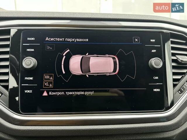 Чорний Фольксваген Ті-Рок, об'ємом двигуна 1.5 л та пробігом 98 тис. км за 23900 $, фото 23 на Automoto.ua