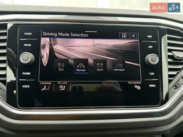 Чорний Фольксваген Ті-Рок, об'ємом двигуна 1.5 л та пробігом 98 тис. км за 23900 $, фото 20 на Automoto.ua