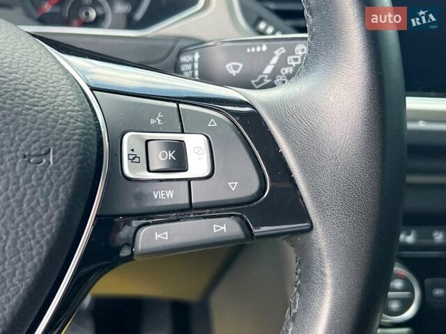 Черный Фольксваген Ти-Рок, объемом двигателя 1.5 л и пробегом 36 тыс. км за 24900 $, фото 35 на Automoto.ua