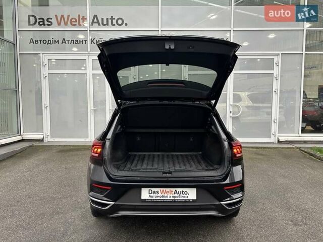 Чорний Фольксваген Ті-Рок, об'ємом двигуна 1.5 л та пробігом 98 тис. км за 23900 $, фото 9 на Automoto.ua