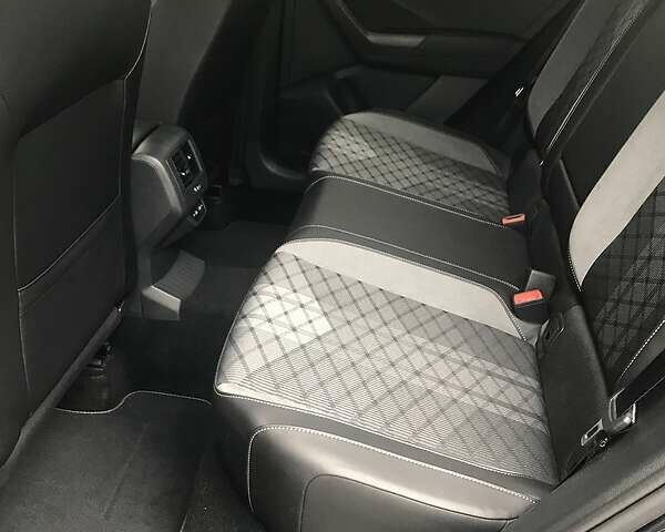 Черный Фольксваген Ти-Рок, объемом двигателя 0 л и пробегом 20 тыс. км за 29000 $, фото 9 на Automoto.ua