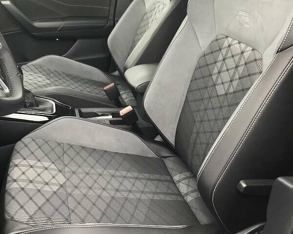 Черный Фольксваген Ти-Рок, объемом двигателя 0 л и пробегом 20 тыс. км за 29000 $, фото 7 на Automoto.ua