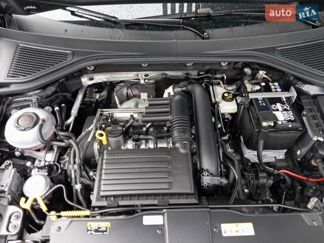 Черный Фольксваген Ти-Рок, объемом двигателя 1.4 л и пробегом 11 тыс. км за 30200 $, фото 43 на Automoto.ua